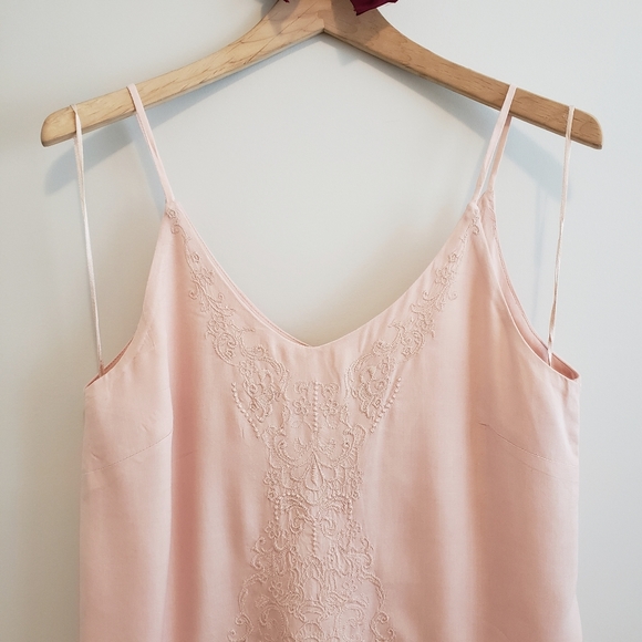 Pretty TWIK NWOT Light Pink Embroidered Camisole Sleeveless Tank Top - Picture 2 of 13